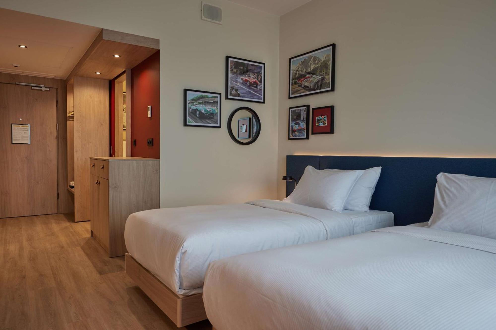 Hampton By Hilton Poznan Swarzedz Hotell Exteriör bild