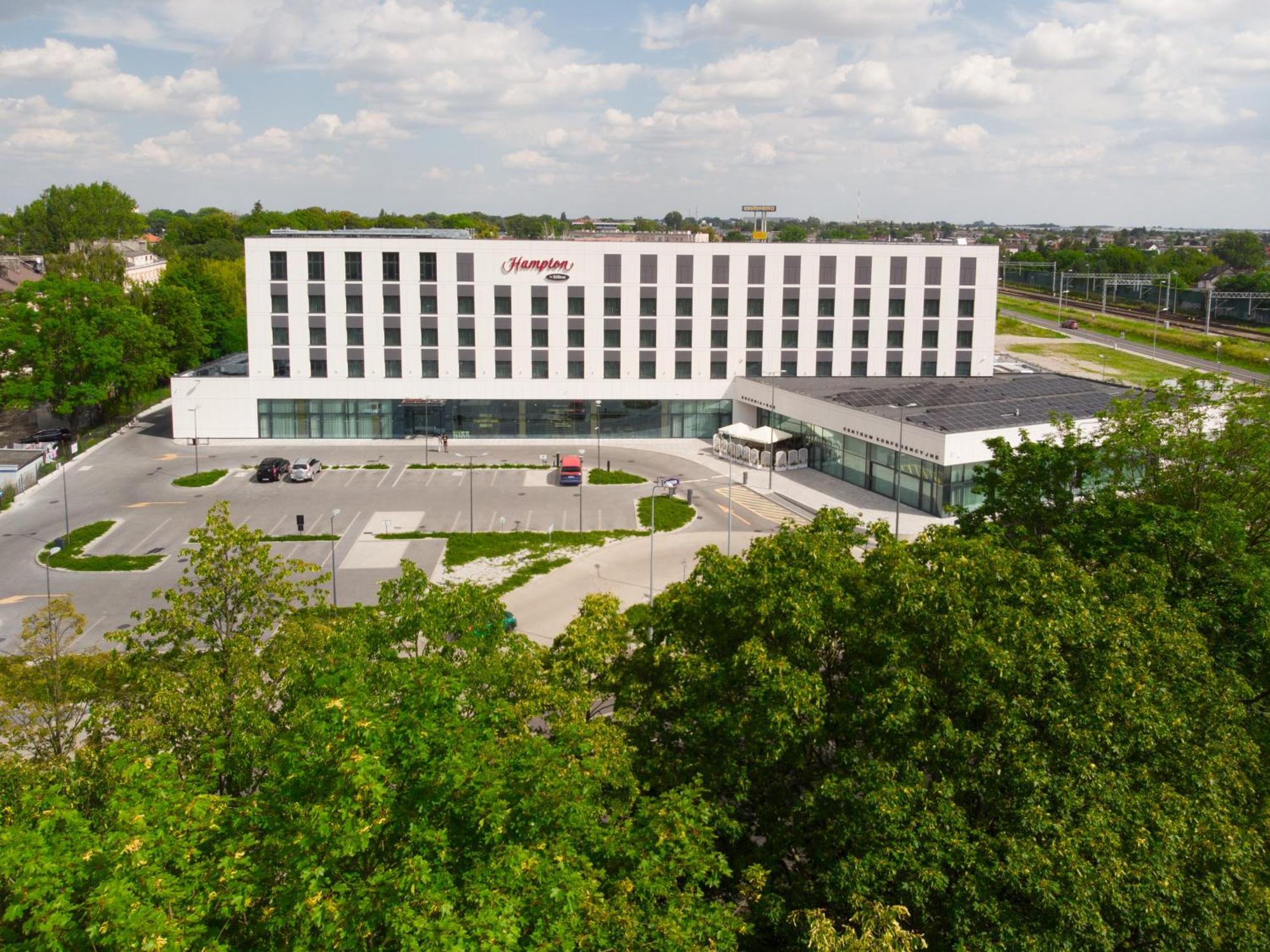Hampton By Hilton Poznan Swarzedz Hotell Exteriör bild