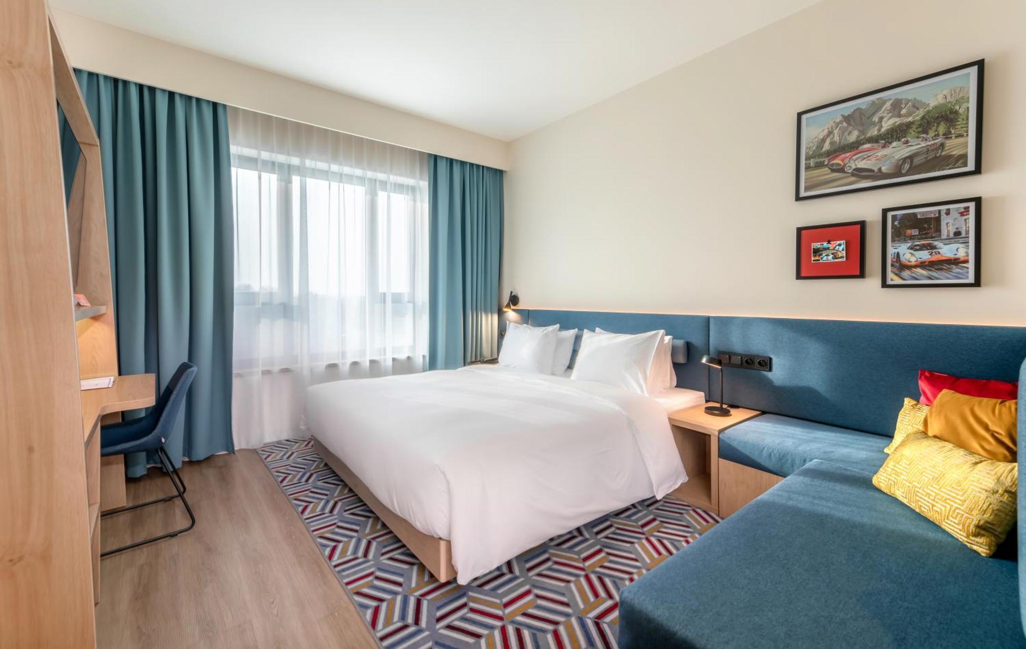 Hampton By Hilton Poznan Swarzedz Hotell Exteriör bild